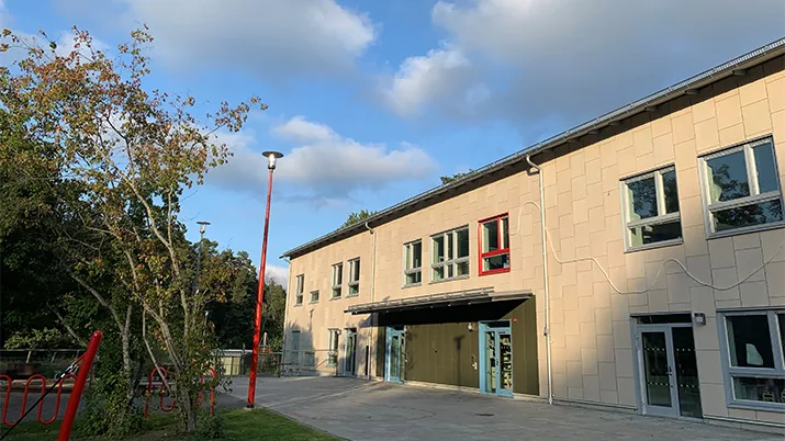 Bild på ett två våningshus
